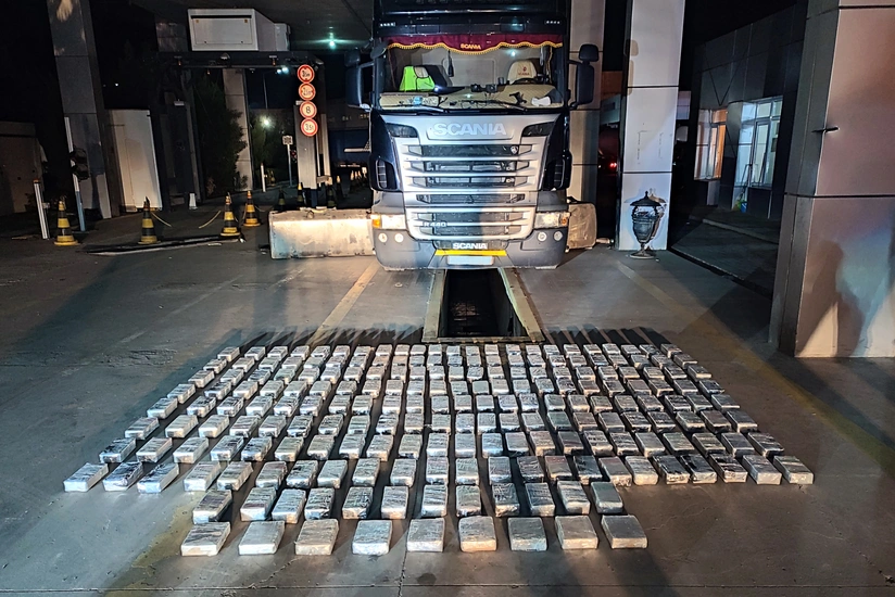 Azerbaijani Customs officers seize drugs worth AZN 26M