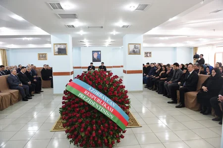 Azərbaycan Prezidenti xalq şairi Zəlimxan Yaqubla vida mərasimində iştirak edib