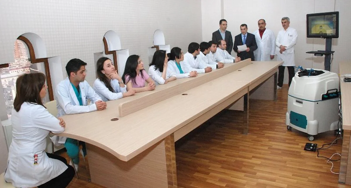 ATU rezidentlərin laparoskopik bacarıqlarını artırmaq üçün kurs təşkil edib