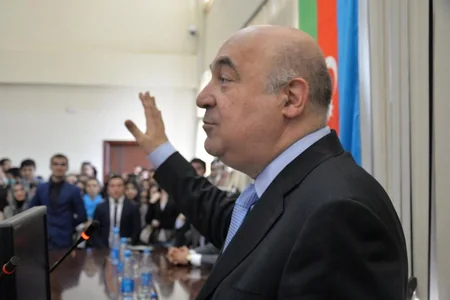 BDU-da Çingiz Abdullayevlə görüş keçirilib