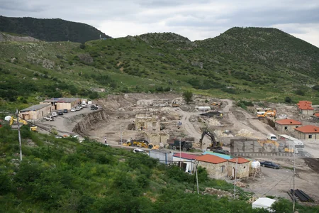 Xarici diplomatlar Zabux kəndində aparılan bərpa işləri ilə tanış olublar