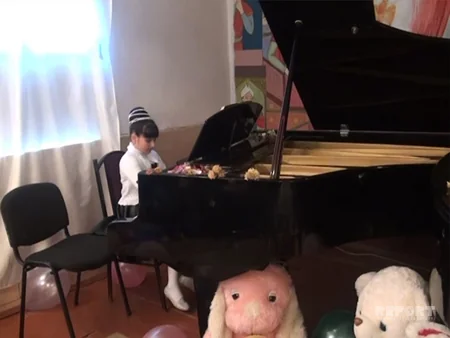 Salyanda 10 yaşlı pianoçu qızın solo konserti keçirilib - FOTO