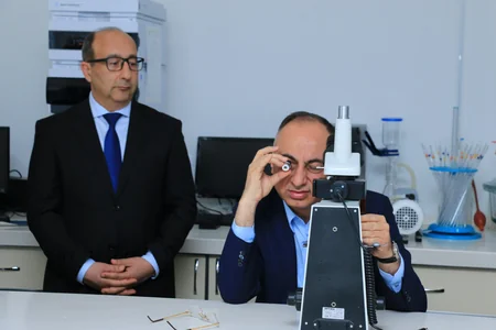 Qoşqar Təhməzli İstehlak Mallarının Ekspertizası Mərkəzinin laboratoriyası ilə tanış olub