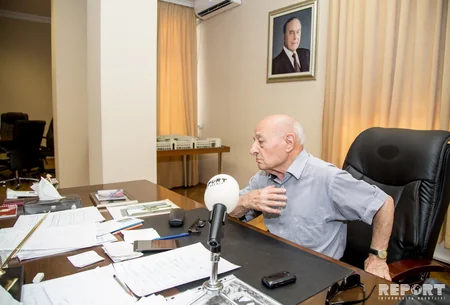 Ömər Eldarov: Lütfi Zadənin qəbirüstü abidəsi ilə nəyi demək istədiyimi başa düşmədilər - MÜSAHİBƏ