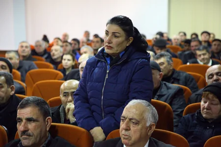 Könül Nurullayeva Qarabağ müharibəsi əlilləri, veteranları, şəhid ailələri və Çernobıl əlilləri ilə görüşüb