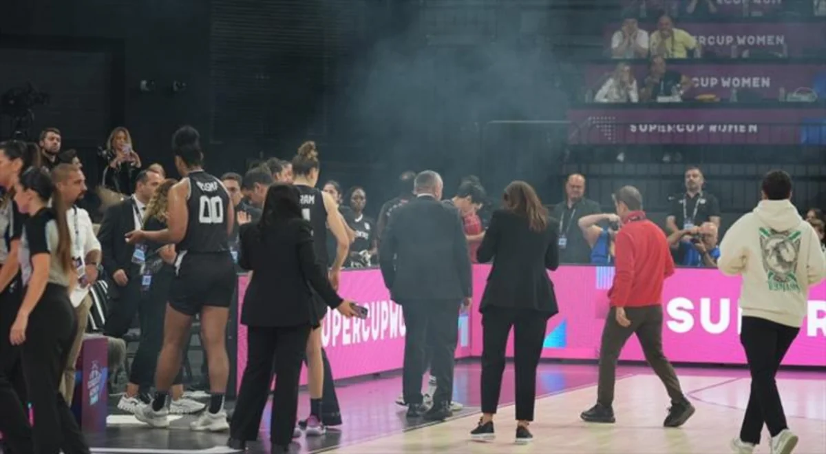 Fənərbağça - Beşiktaş oyunu yarımçıq dayandırılıb