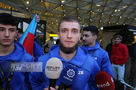 Avropa çempionatında qızıl medal qazanan gimnastlarımız Vətənə dönüblər