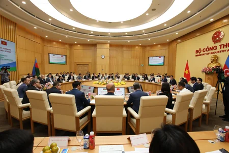Azerbaijan, Vietnam discuss political-economic collaboration