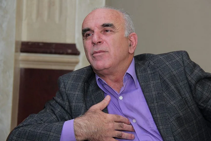 Akademik Milli Dram Teatrının direktoru xalq artistlərini barışdırıb
