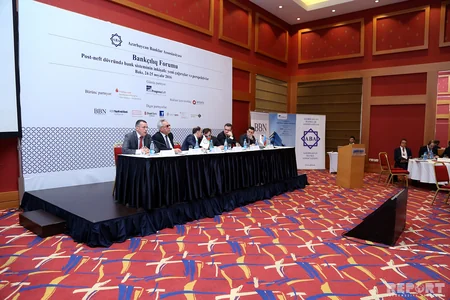 Bakıda bank forumu işə başlayıb