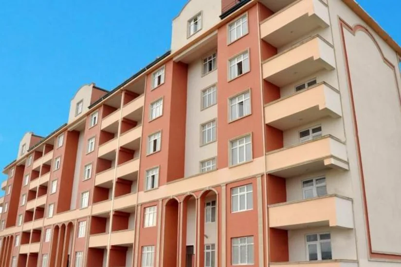 Rövşən Rzayev: Fərdi evlərdə yaşayan məcburi köçkünlər həmin evlərdən çıxarılacaq