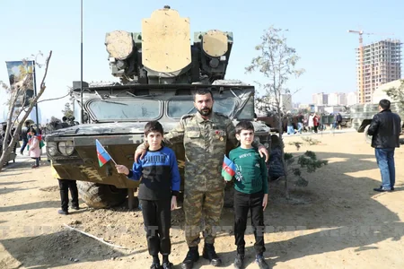 Парк военных трофеев в День Победы - ФОТОРЕПОРТАЖ