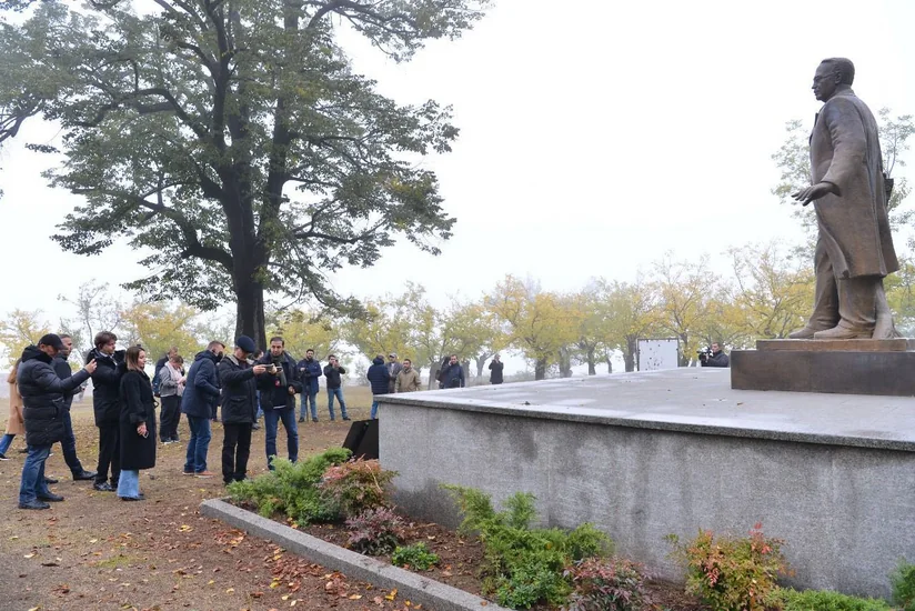 Представители дипкорпусов и иностранные журналисты посетили ряд исторических объектов в Шуше
