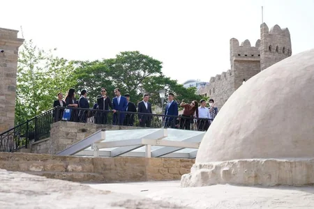 Çin Xalq Assosiasiyasının sədri İçərişəhərdə olub