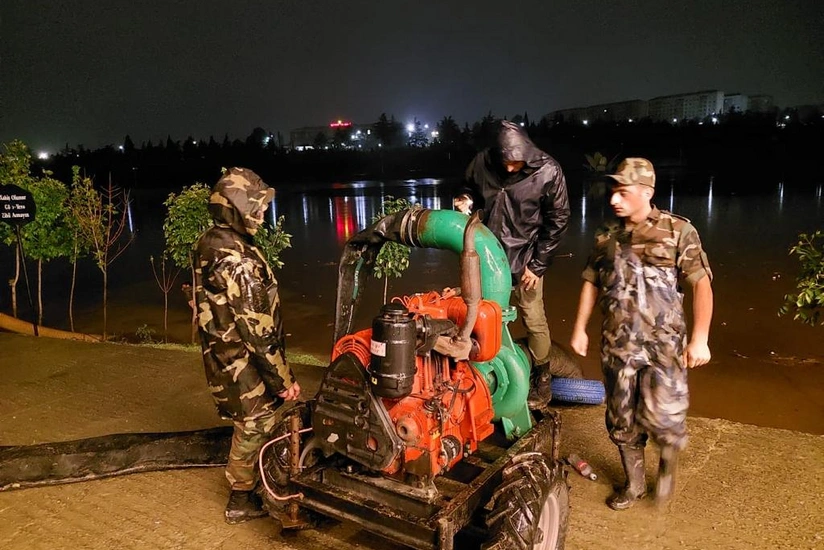 FHN: Gəncədə göldə suyun səviyyəsi aşağı endirilib