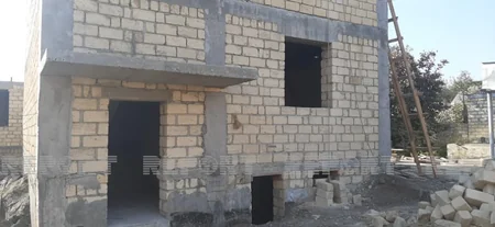 Vətən müharibəsində Gəncədə ermənilərin dağıtdığı ev yenidən inşa edilib