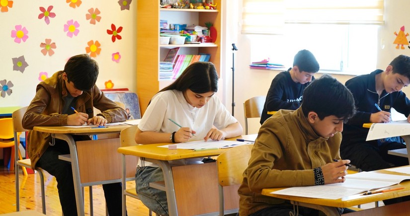 DİM orta təhsil səviyyəsi üzrə buraxılış imtahanı keçirib