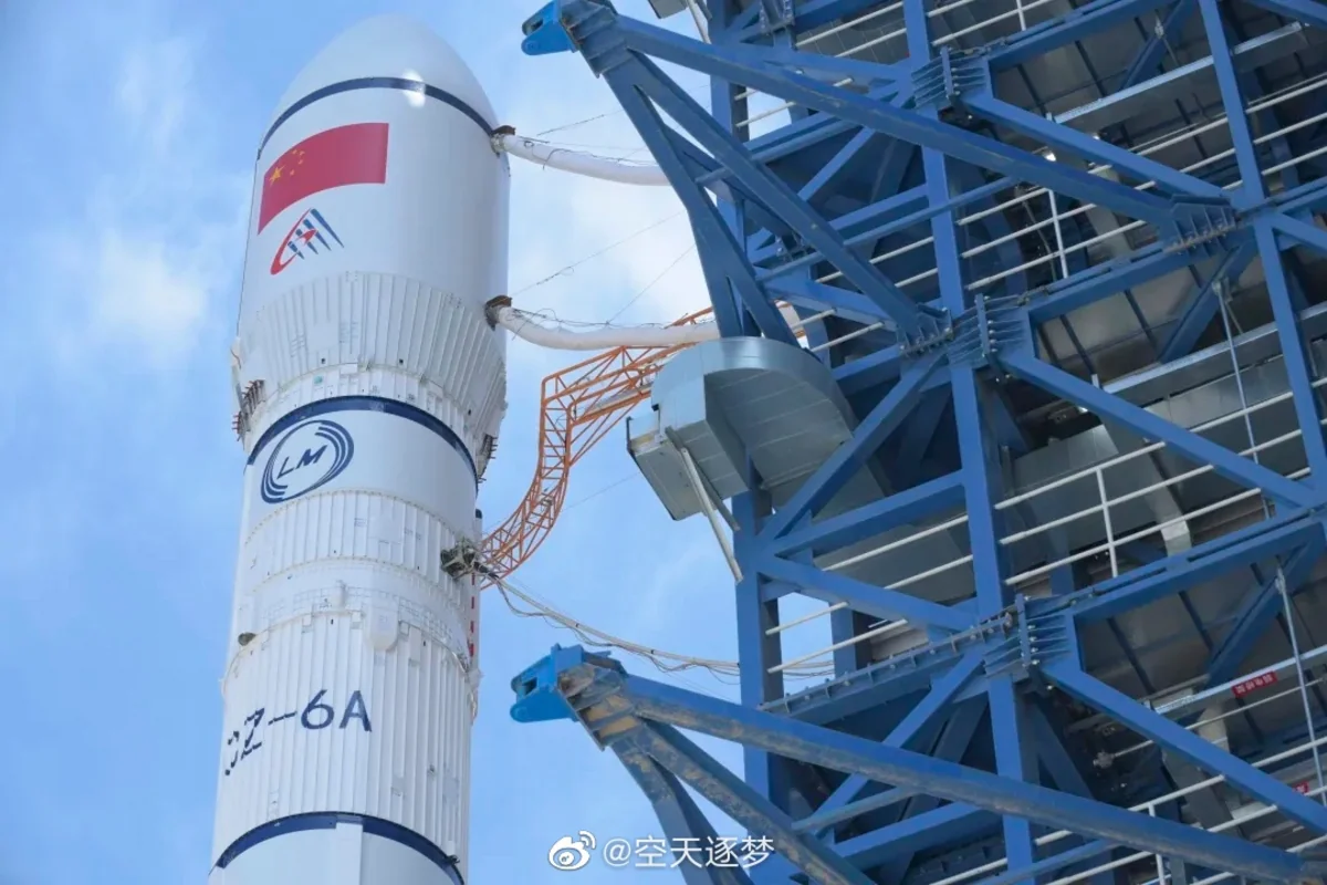 Çin Yerin elektromaqnit sahəsini izləmək üçün peykləri orbitə buraxıb