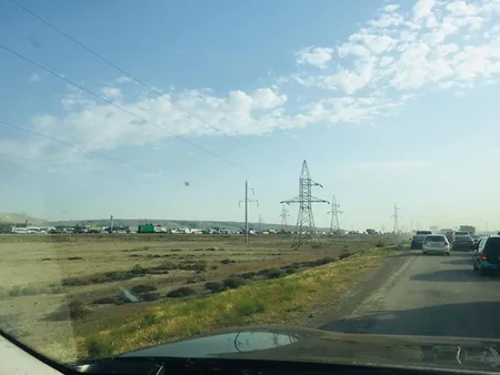 Həftəsonu rayona üz tutanlar Bakıya qayıdanda tıxac yaratdı