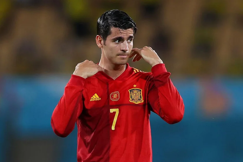 AVRO-2020: İspaniyalı hücumçu və ailəsi hədələndi