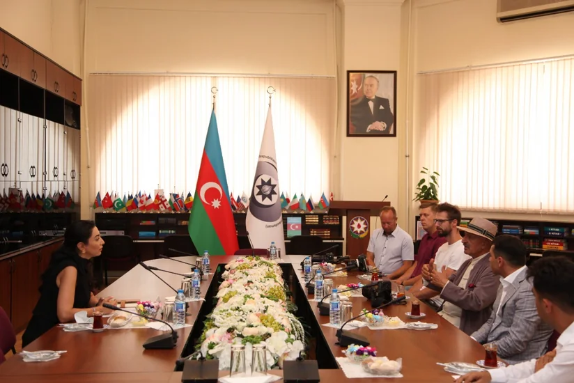 Ombudsman müstəqil araşdırma aparan jurnalistlərlə görüş keçirib