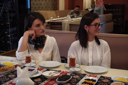 Gürcüstanın dövlət naziri azərbaycanlı gənclərlə görüşüb