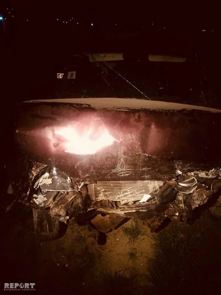 Bakıda yüksək sürətlə hərəkət edən avtomobil qəza törədib, xəsarət alan var - VİDEO - FOTO
