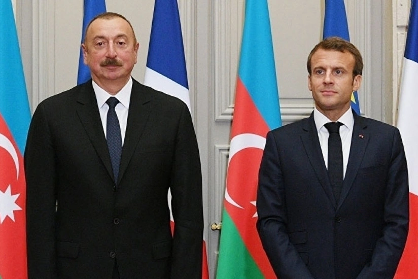 İlham Əliyev Emmanuel Makronla Azərbaycan-Ermənistan sərhədindəki toqquşmaları müzakirə edib