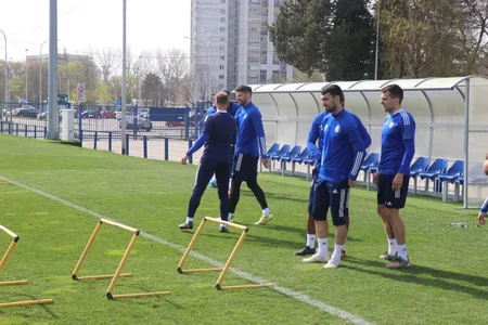 Mahir Emreli zədəsini sağaldıb, komanda ilə məşqlərə başlayıb