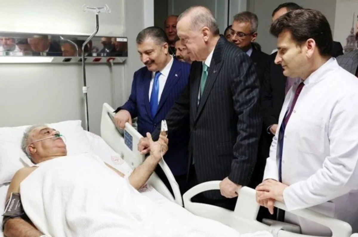 Turkish President Erdogan visits Binali Yildirim, Shamil Ayrim in hospital