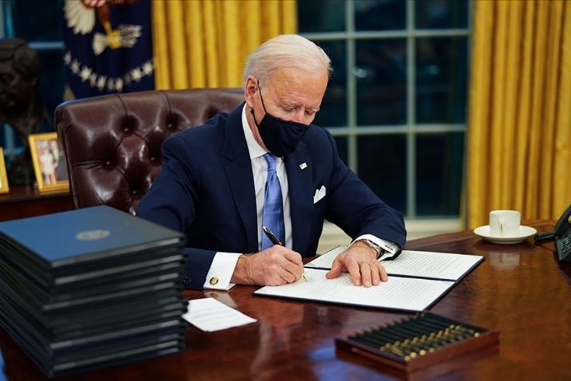 Biden signs order banning buying shares of 59 Chinese companies
