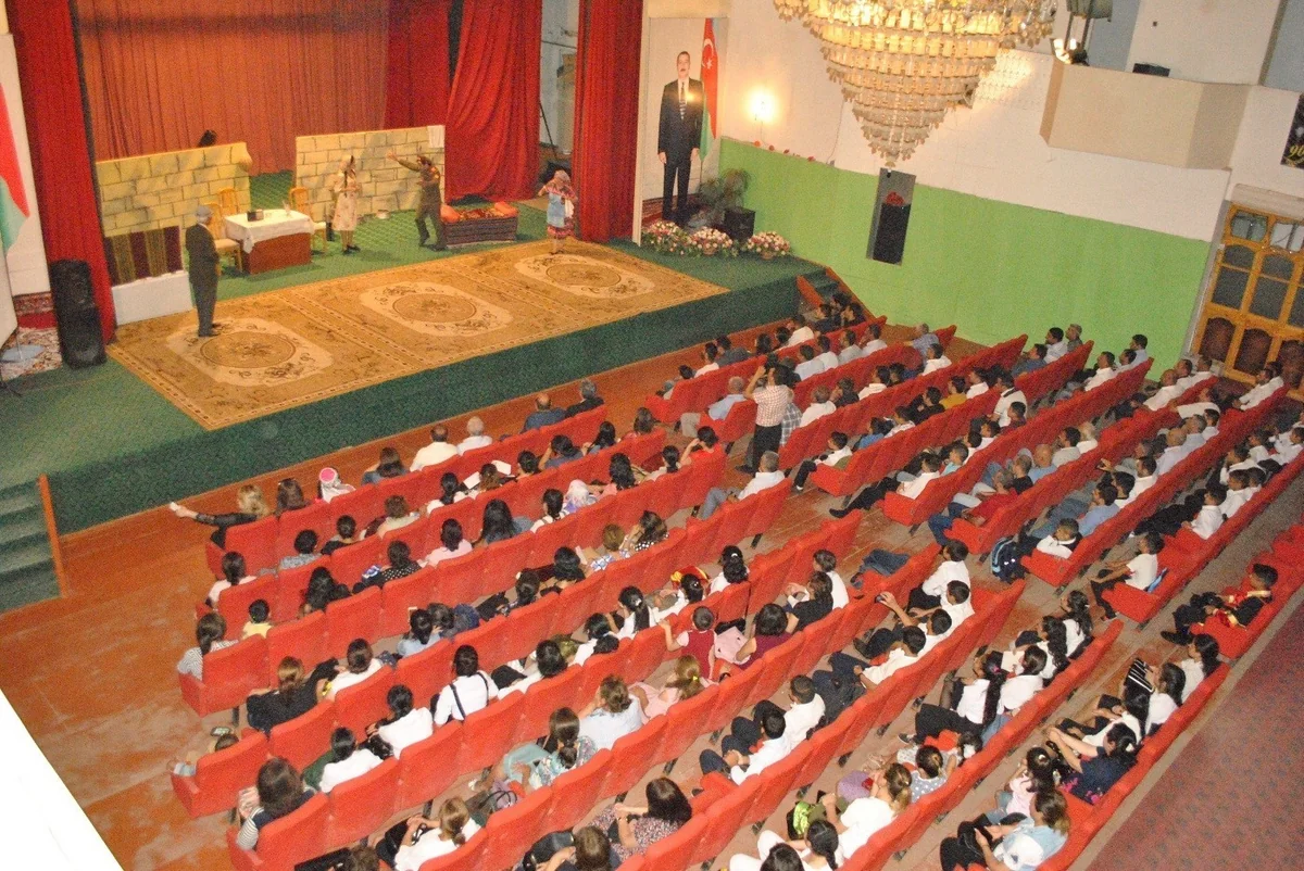 Lənkəran Dövlət Dram Teatrı yeni mövsümə başlayıb