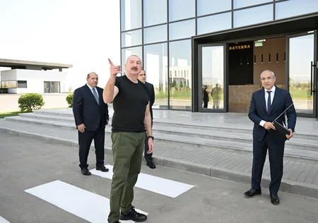 İlham Əliyev Ağdam Sənaye Parkında tütün məmulatlarının istehsalı müəssisəsinin açılışında iştirak edib
