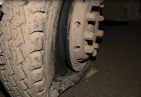 Bakıda baş verən yol qəzasında elektrik xətləri zədələnib
