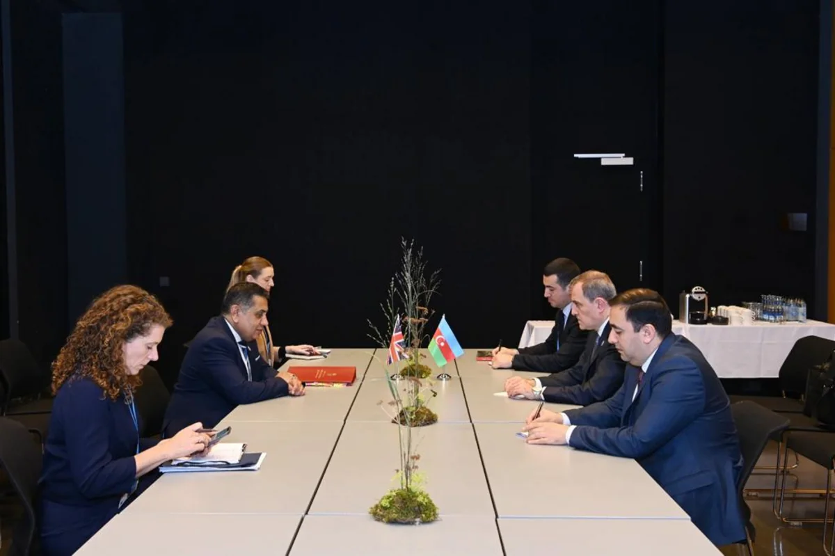 Dövlət naziri: Britaniya Azərbaycan və Ermənistan münasibətlərinin normallaşması prosesini dəstəkləyir