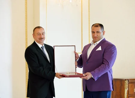 Prezident İlham Əliyev XV Yay Paralimpiya Oyunlarında iştirak etmiş idmançılarla görüşüb - YENİLƏNİB