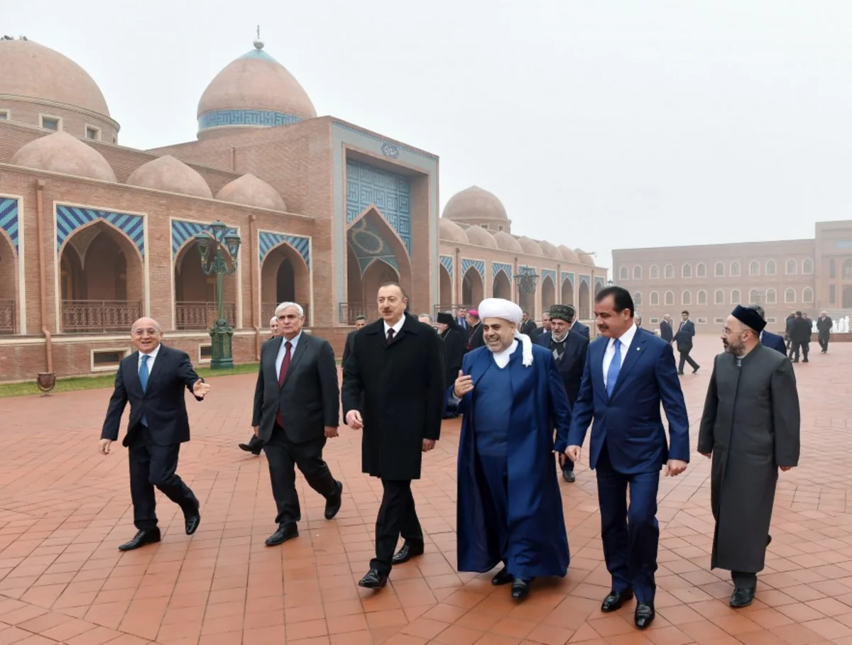 ​Prezident İlham Əliyev Gəncədə “İmamzadə” dini kompleksinin açılış mərasimində iştirak edib