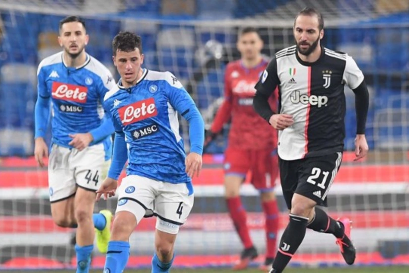 “Наполи” обыграл “Ювентус” в Серии А