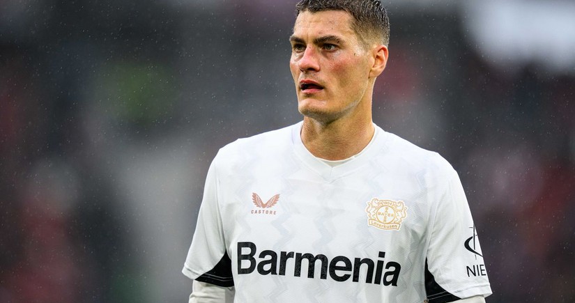 Bayer 04ün hücumçusu İngiltərə klublarının transfer siyahısında yer alıb