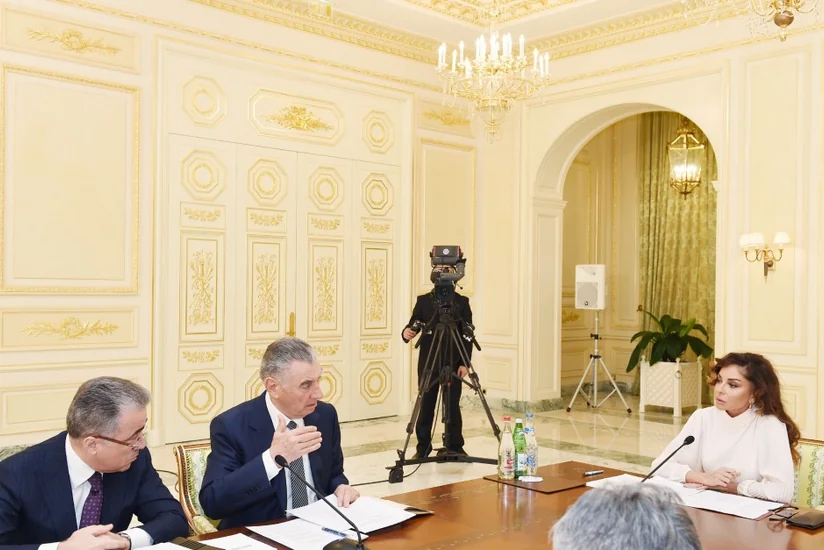 Mehriban Əliyeva: “Bakı və Sumqayıtda inşa olunan yeni binalarda məcburi köçkünlərin köçürülməsi üçün mənzillər ayrılmalıdır”