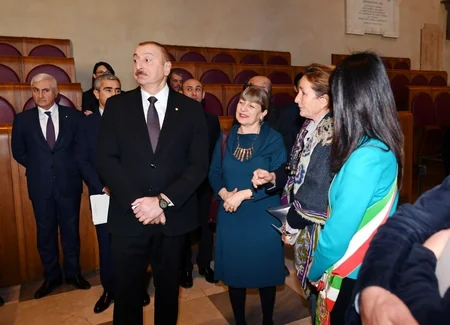 İlham Əliyev Romanın meri ilə görüşdü