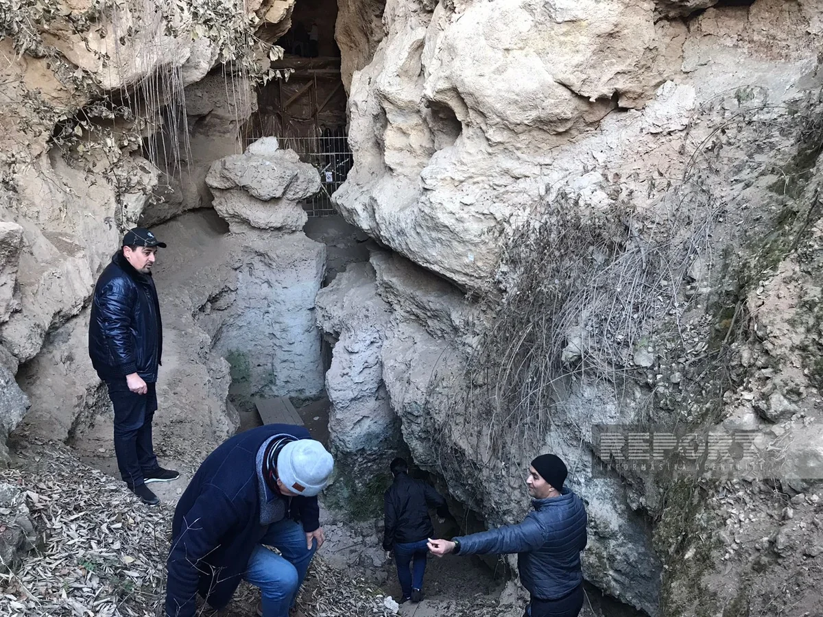 Xarici səyyahlar Azıx mağarasında olub
