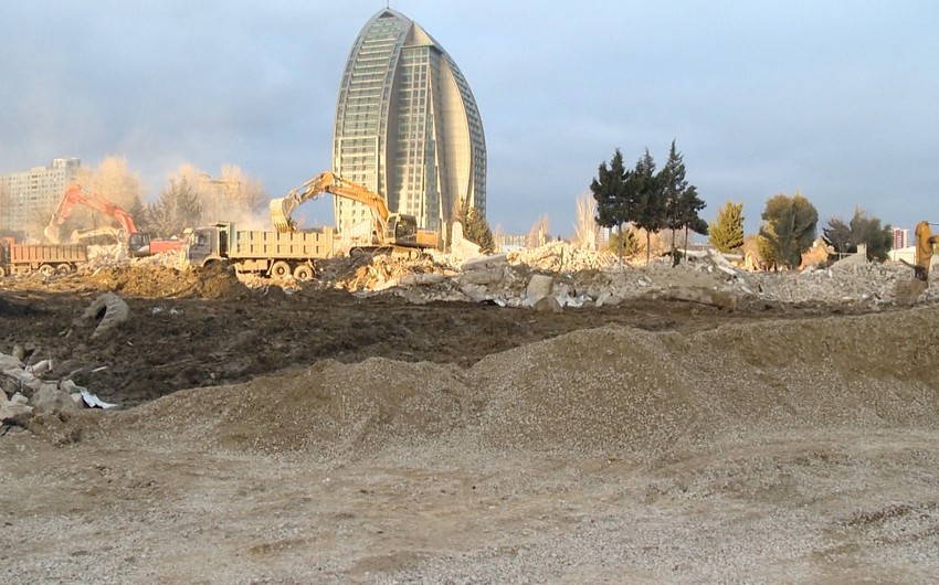 Bakıda sökülən Araz hotelinin yerində yeni yol salınır - VİDEO