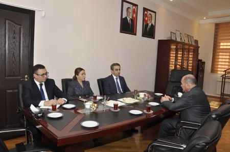 Prezident Administrasiyasının sektor müdiri iki QHT-nin ofisinə baş çəkib