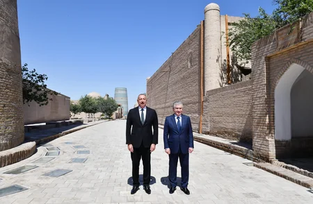Azərbaycan və Özbəkistan prezidentləri İçan-Qala Dövlət Tarixi Memarlıq Muzeyi ilə tanış olublar - YENİLƏNİB