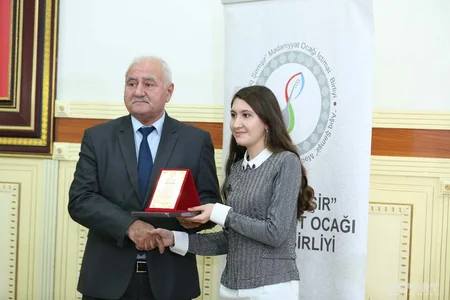 BDU-da ümummilli lider Heydər Əliyevə həsr olunmuş məqalə müsabiqəsinin qalibləri mükafatlandırılıb