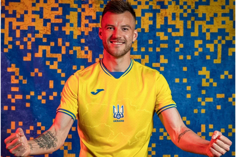 UEFA Ukraynadan siyasi şüarları formasından çıxarmağı tələb etdi