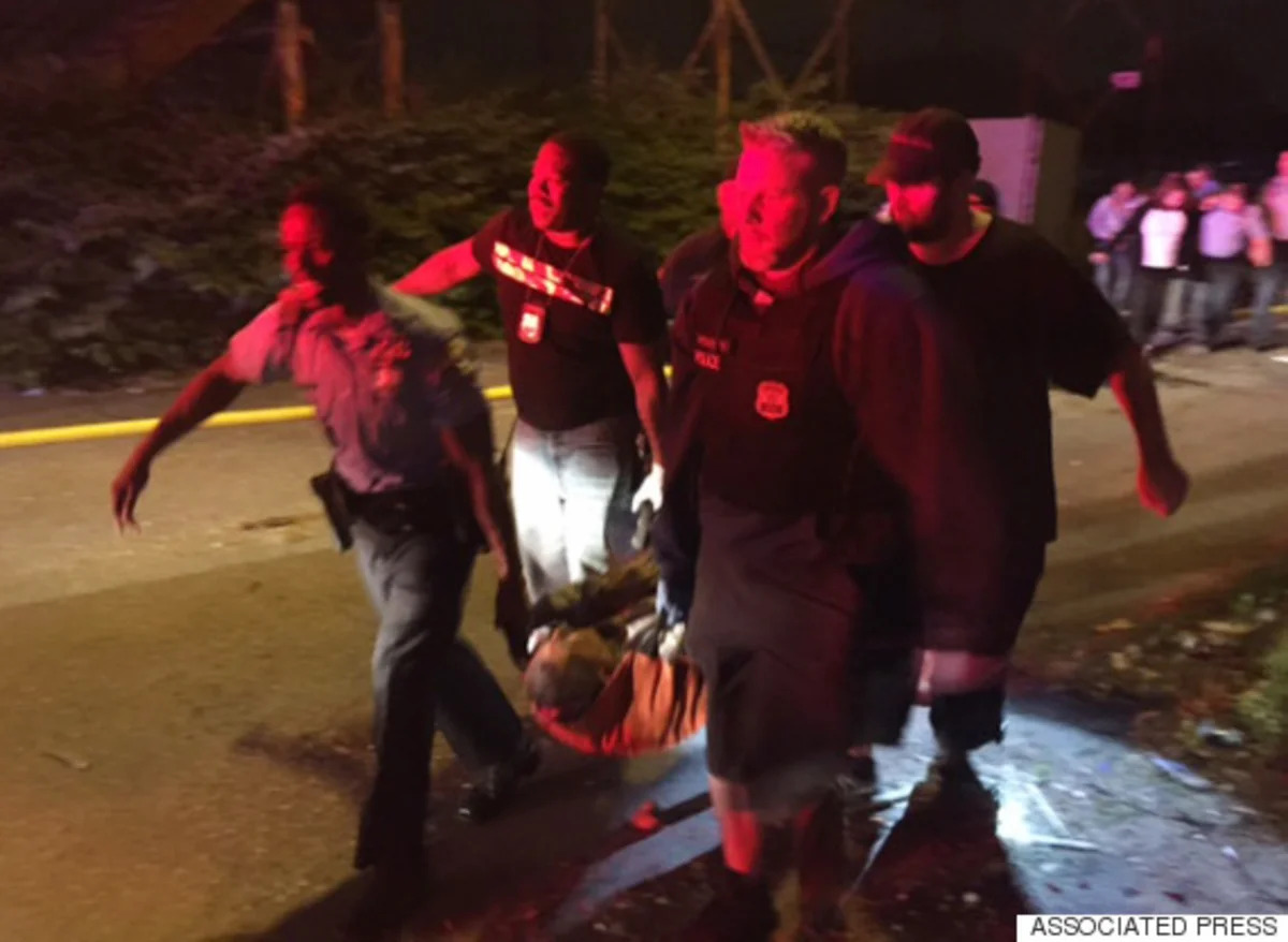 US train crash: 5 people killed and 50 injured