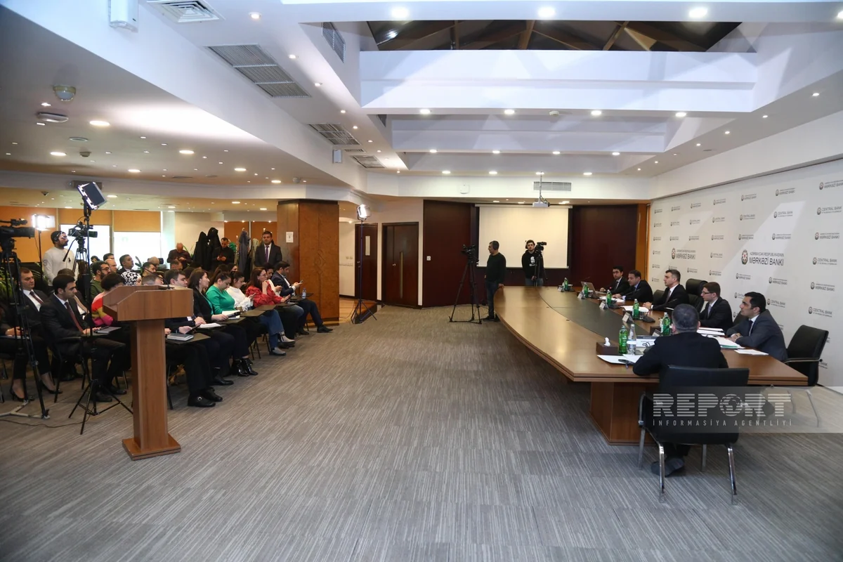 AMB: Yeni kapital tələbinə cavab verməyən BOKT-larla iş davam edir