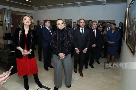 Bakıda Naxçıvan-100” xalçasının təqdimat mərasimi keçirilib